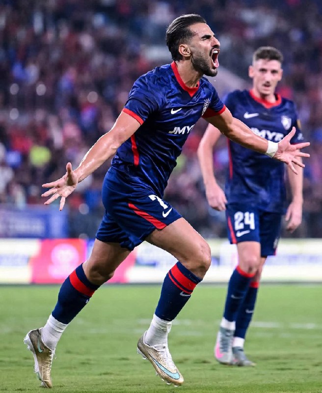 Futball Bad Tv ⚫: بلیچر ریپورت با گذاشتن عکس شهاب زاهدی اعلام کرد که تیم جوهور دارالتعظیم رکورددار جهان در بازی‌های پیاپی بدون باخت تو لیگ
