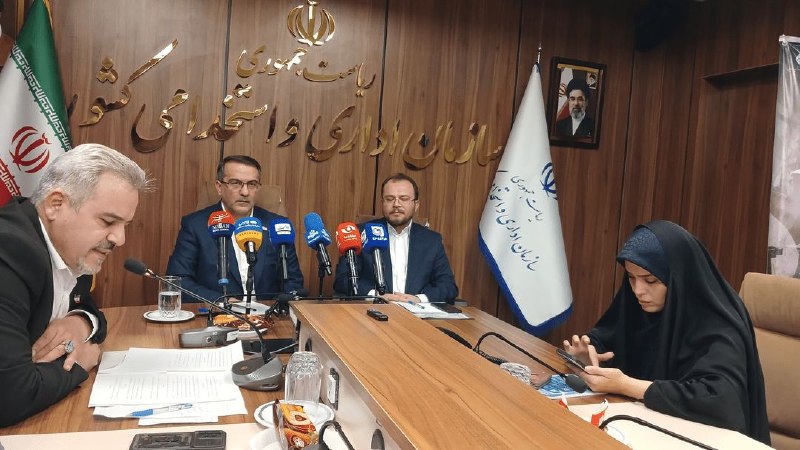 اخبار زنجان: کارمندان شرکتی از مهر ماه بیواسطه حقوق میگیرند🔹معاون رئیس جمهور و رئیس سازمان اداری و استخدامی: طبق قاعده پرداخت ذینفع