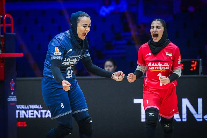 فوتبالی | Footballi.net: 🇮🇷✔️🏐 تاریخ‌سازی دختران والیبال ایران، صعود به جمع ۱۰۰تایی‌ها📢 تیم ملی والیبال بانوان ایران در نخستین دیدارشان در رقابت‌