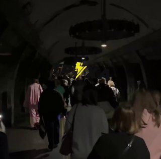 All electric public transport in Kyiv has stopped, local media reports.