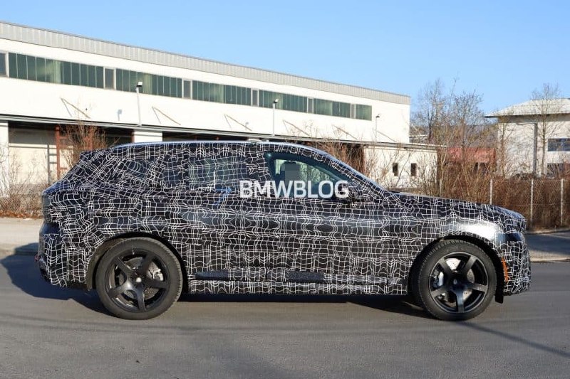 BMW X5 с длинной колёсной базой — теперь не только для Китая, но и для Индии. И 