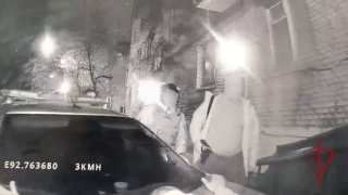 רצח בקרסנויארסק עקב טינה ישנה גבר הגיע לחבר ילדות של אשתו עם אקדח וירה בו בחזה. הקורבן מת במקום. האישה היית…