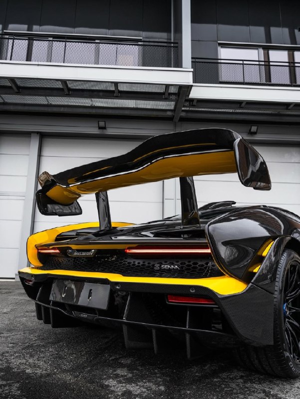 McLaren Senna - Full carbon 3