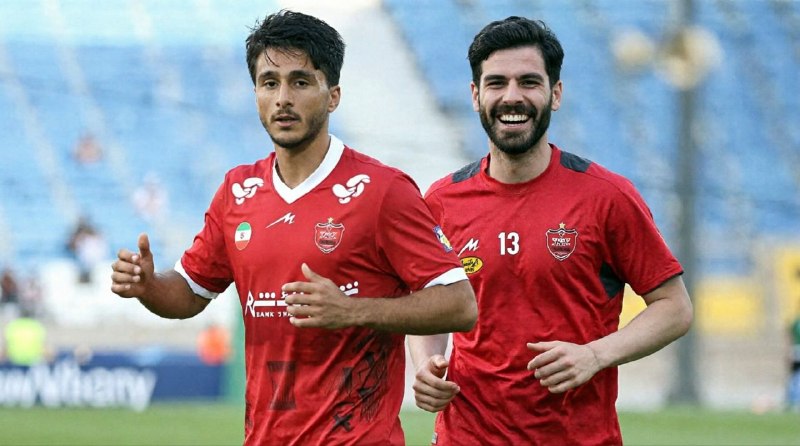 کانال هواداران استقلال: یاسین سلمانی و محمدحسین صادقی دو تا از استعدادهای خوب فوتبال ما بودن که با رفتن به تیم حکومتی فوتبال خودشون رو نابود کرد