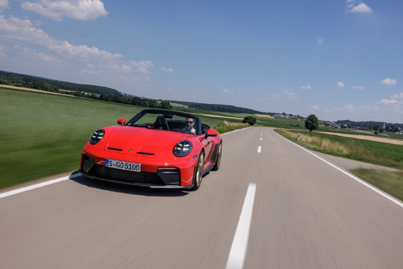 🚗✨ Новая эра флагманских GT3‑сСегодня в официальном блоге Porsche раскрылись вс