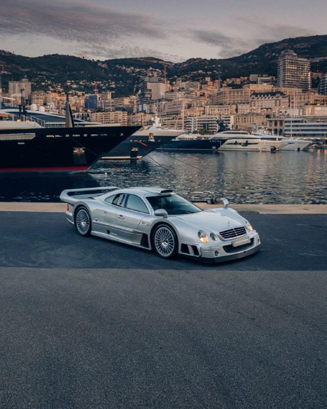 Mercedes-Benz CLK GTR t.me/s/sochiautopartssochiautoparts.ru#sochiautoparts