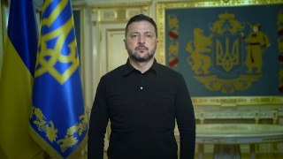 Зеленский предупредил авиаперевозчиков, что небо в России станет полностью небезопасным из-за украинских дроновПрезидент Украины опубликовал в своем телеграм-канале видео, в котором обратился к авиакомпаниям, использующим российское воздушное пространство,