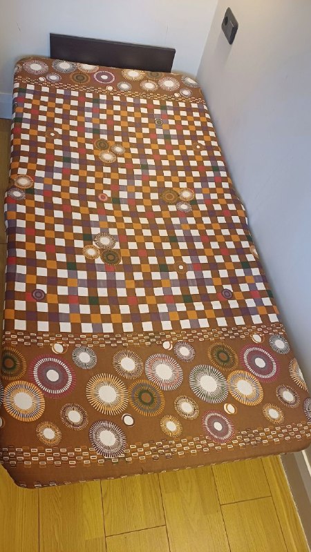 Раскладушка, в использовании была очень мало, 100 лари