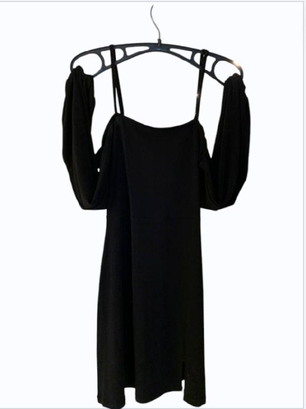 Чёрное лёгкое платье, размер xs. Жёлтая кофта с рукавами-воланами, фирмы Calliope, размер s. Цена 5 — фото 1