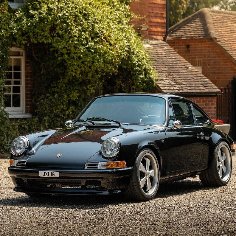 Porsche 964 Backdate Restomod 2