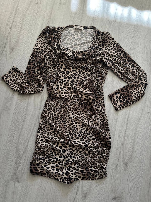 Женские вещи, платья, джинсовка, кофты на L или XL, российский размер 48-50, недорого, разгружаю гар — фото 1