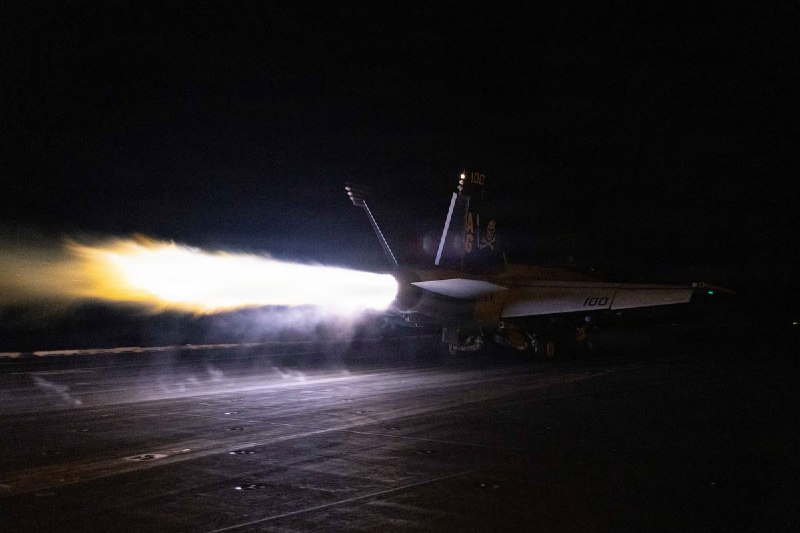 נכון ל-17 בספטמבר, כוחות CENTCOM הפנו מחדש 104 ספינות מסחריות כדי להבטיח ציות קפדני.