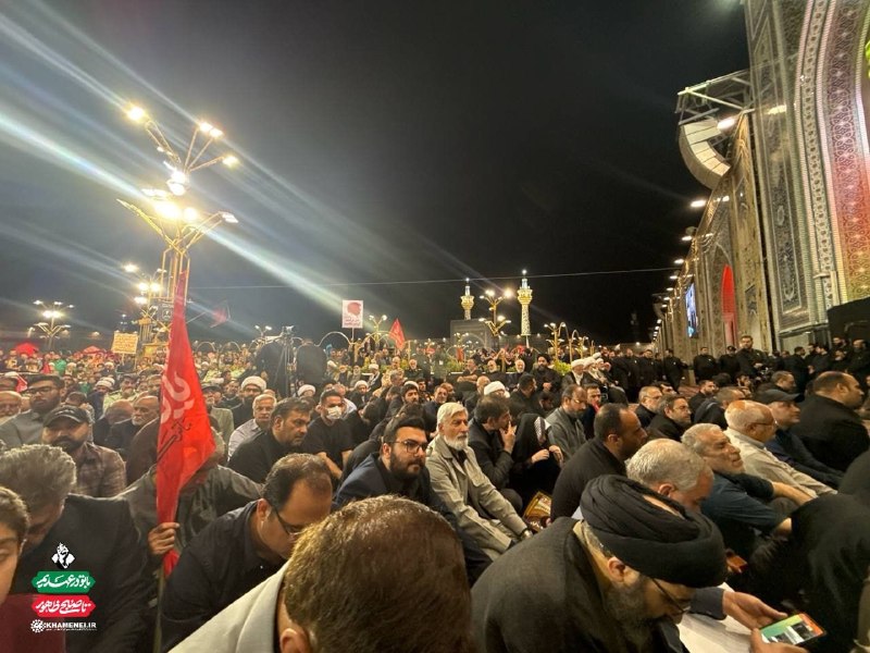 باشگاه خبرنگاران جوان: قابی از حضور عاشقان رهبر شهید انقلاب در مراسم بزرگداشت چهلمین روز تدفین ایشان در حرم مطهر رضوی🆔️ @YjcNewsChannel