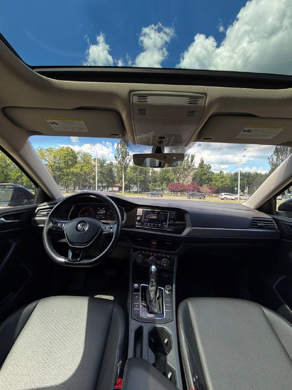 Продам volkswagen jetta
Цена - 1.685.000₽
Год - 2019
Кпп - автомат ( asin )
Тел. - +79496799814
Либо - +79493902663
Пробег - 114.000
Всем доброго времени суток, хочу представить вам экземпляр volkswagen jetta в комплектации ( se ) в идеальнейшем состоянии ( вся безопасность родная ) в ней есть абсолютно всё для комфортного вождения: подогоревы сидений и зеркал, бесключевой доступ, старт-стоп, панорамная крыша, камера заднего вида с предупреждением о столкновении, датчик мёртвых зон в зеркалах, большой штатный сенсорный монитор со всеми современными плюшками, кожаный салон, диски r-18 с новой летней резиной, датчик света и дождя, круиз-контроль с дистроником, датчик шин, мульти руль, двухзонный климат-контроль, и многое другое. Состояние авто на фото говорит само за себя, можете приехать и убедиться лично, в таком состоянии их практически не осталось. Авто местное, затонирована в круг и покрыта керамикой. Связь не всегда хорошая, на этих же номерах
📲 Tg: @vladimir_23_23_23
📞 Звоните: +7(949)6799814 - фотография - 8