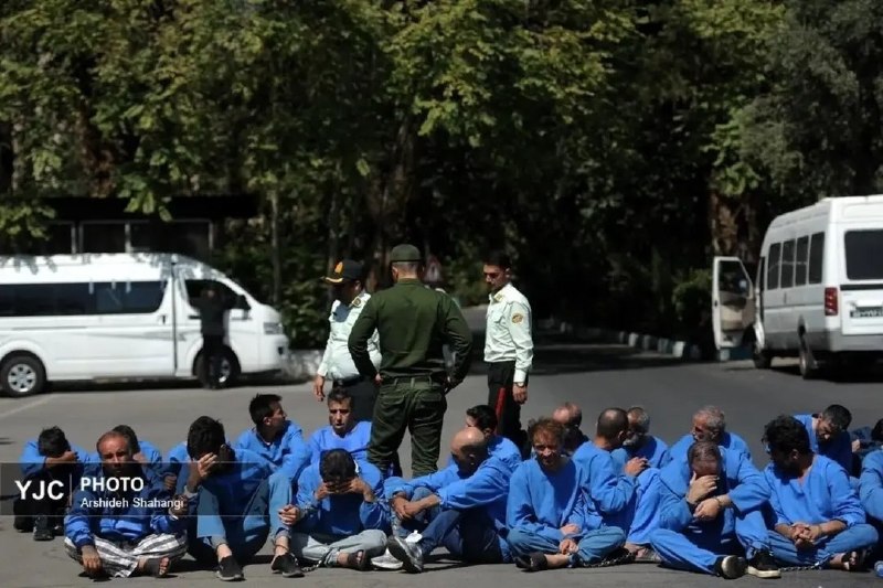 پارازیت: 🔻تصاویر رسانه های خبری از دستگیری سارقان حرفه ای در تهران@Parazit🔻تصاویر رسانه های خبری از دستگیری سارقان حرفه ای در تهر
