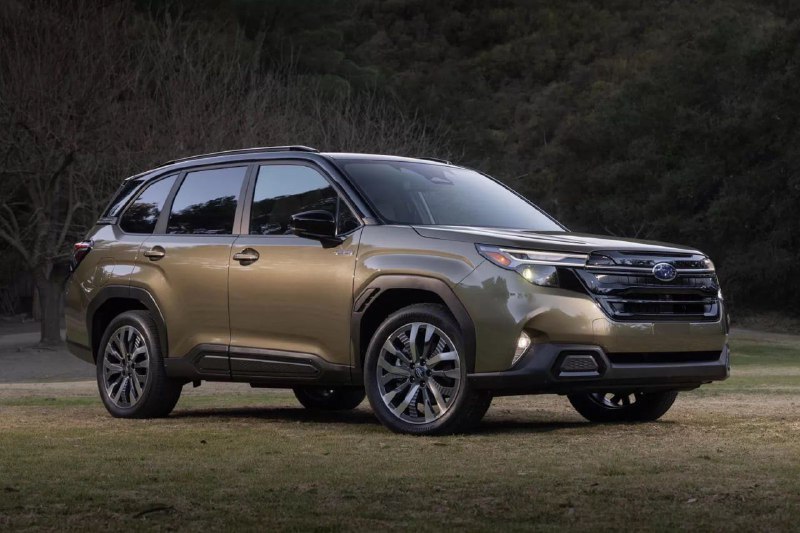 Subaru представила гибридный Forester