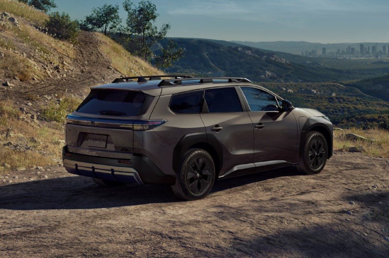 Toyota начала продажи семейного электрокроссовера bZ Woodland 2