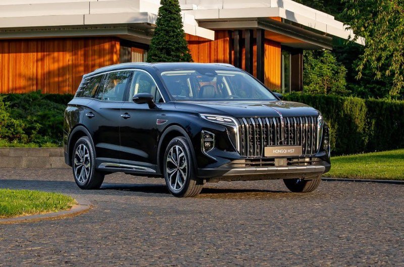 В России объявили цены на новый Hongqi HS7 6