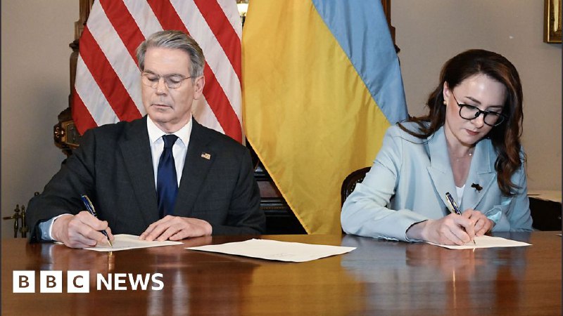 US and Ukraine sign long-awaited natural resources deal