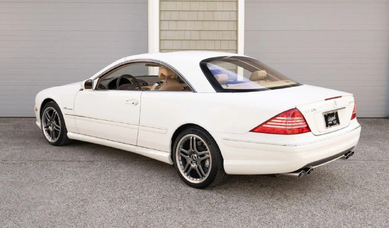 Редкий Mercedes CL ушёл с молотка за рекордные деньги 2