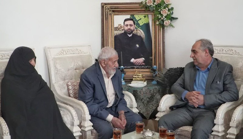 تبریز بیدار [اخبار تبریز]: 🔰 استاندار آذربایجان‌شرقی؛🔸شهید رحمتی الگوی مدیریت جهادی استمشروح خبر در لینک زیر.... ⬇️🌐 https://tabrizebidar.ir/117048