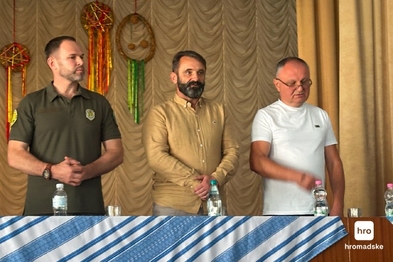 У Яремче відбулися громадські слухання на тлі загострення проблеми джипінгу в Карпатах