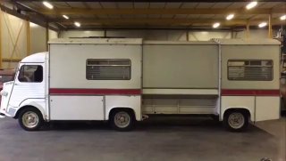 A very rare 1970 Citroën Type HY telescopic and expandable van modified by the French coachbuilder FILCA.This unique vehicle features a patented modular body system designed by FILCA where the central section slides inside the two outer ends to double the van's total length when parked. To support the extra weight and length of the extended module, the chassis is equipped with a standard front axle and two rear axles. This clever design was built primarily for street markets, mobile field hospitals, or compact camping setups. The main motor cabin could actually be unhitched from the rear trailer module by locking the rear axle, allowing the owner to leave the living quarters stationary and use the front cab independently for transport.Science and facts💡