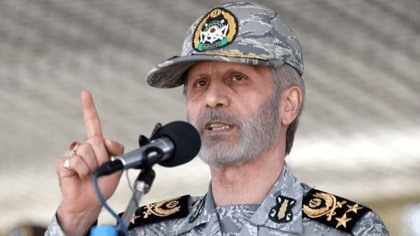 خبرفوری جنگ فعالسازی ماشه اسنب بک مذاکرات هستهای: 🔸کشتن یا اسارت هر نیروی آمریکایی ۳۰ هزار دلار پاداش داردامیر حاتمی، فرمانده ارتش، در نشستی با خبرنگاران اعلام کرده است ه