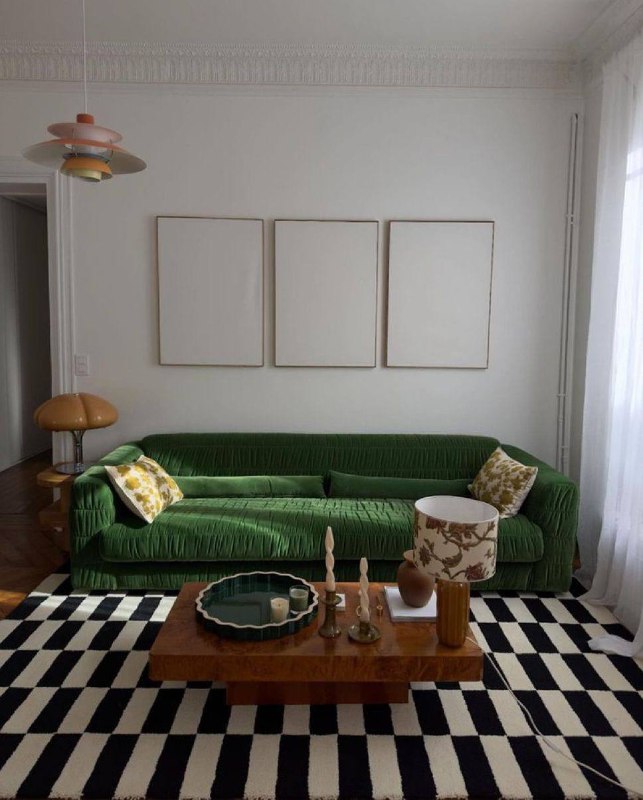 Смотрите, как классно чёрно-белый ковер разбавляет интерьер Кстати, ковер из Икеи, нашла такой на Яндекс Маркете - ссылка Please open Telegram to v... - изображение 6 - ковер, telegram, view