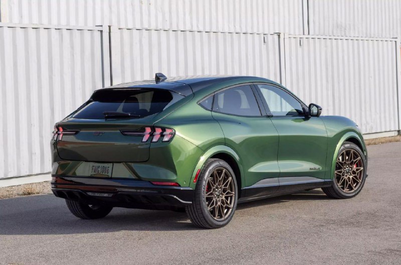 Представлен самый быстрый Ford Mustang Mach-E GT 4