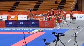 🔸 The strange movement is one of the reasons for holding karate competitions / resting on the tatami!