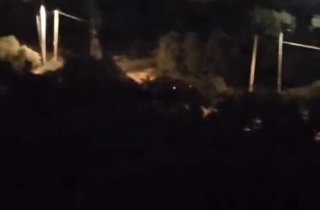 דחוף: כוחות הכיבוש פותחים במסע פשיטה מסיבי במהלך הסתערותם המתמשכת על העיירה טורמוס איה, מצפון לרמאללה.