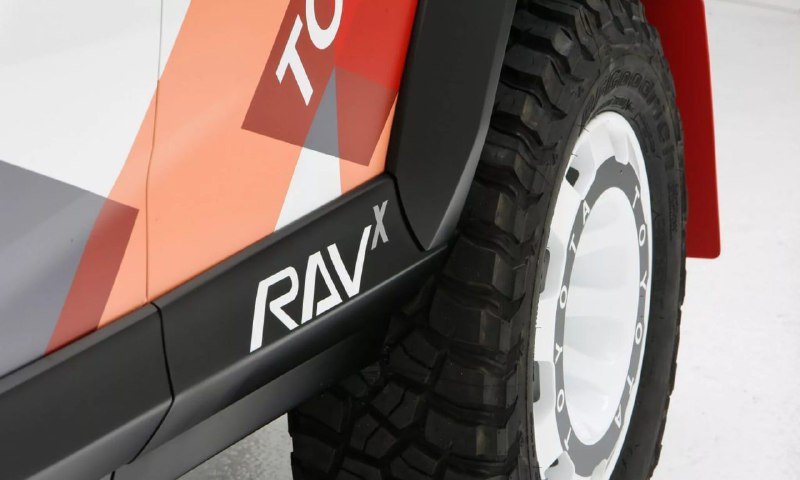 Toyota RAV4 получила раллийную версию 6