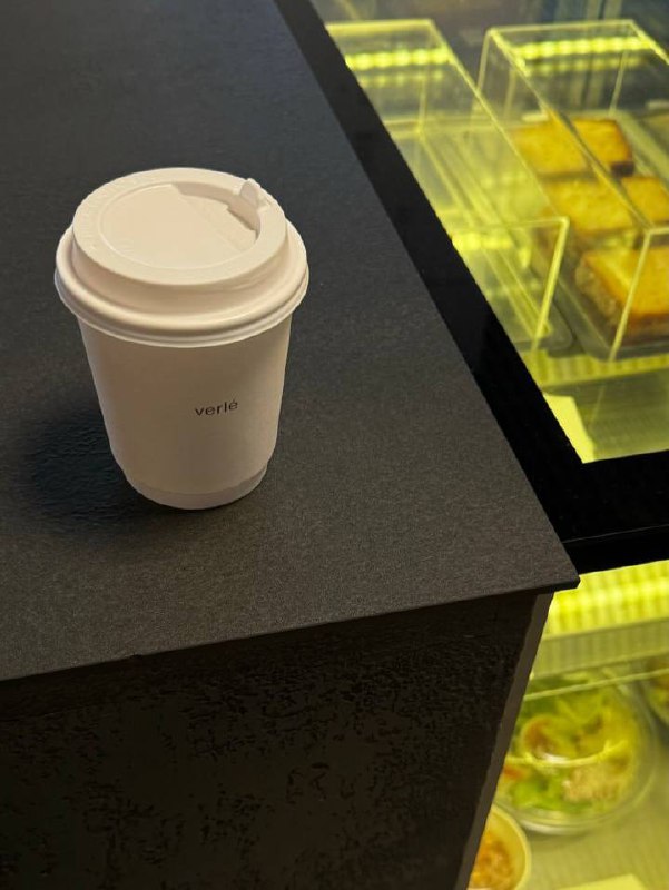 А сегодня мы в Архангельске ✌🏻❤️‍🔥Прилетели к родителям Лизы: хорошо проводить время и провожать последние дни лета. Здесь потрясающая природа и культурное наследие — церкви, храмы и другие исторические постройки.Собираюсь активно знакомиться с этими местами, почерпнуть для себя вдохновения, силы, смыслов, идей.По планам:- общаться с семьей и друг с другом;- съездить в Пинегу, где выросла мама Лизы;- наслаждаться культурой и природой;- пожить в доме на острове, играть в шахматы и париться в бане.Нацеливаемся на максимально кайфануть и выдохнуть перед рабочим сезоном... Постараюсь показать вам все это 🌹А сегодня мы в Архангельске ✌🏻❤️‍🔥Прилетели к родителям Лизы: хорошо проводить время и провожать последние дни лета. Здесь потрясающая природа и культурное наследие — церкви, храмы и другие исторические постройки.Собираюсь активно знакомиться с этими местами, почерпнуть для себя вдохновения, силы, смыслов, идей.По планам:- общаться с семьей и друг с другом;- съездить в Пинегу, где выросла мама Лизы;- наслаждаться культурой и природой;- пожить в доме на острове, играть в шахматы и париться в бане.Нацеливаемся на максимально кайфануть и выдохнуть перед рабочим сезоном... Постараюсь показать вам все это 🌹