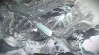 В Польше мужик обнаружил своё фото на сайте полиции в разделе «Разыскиваемые» и решил позвонить в участок, чтобы уточнить не произошла ли ошибка. Дежурный офицер попросил его подождать по указанному адресу, сообщив, что патрульная служба проверит информаци