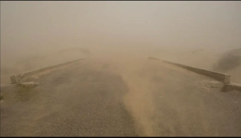 دیده بان ایران: ✅ تعطیلی ادارات و بانک‌های سیستان به دلیل طوفان و ریزگردها🔹 ادارات، دستگاه‌های اجرایی و بانک‌های زابل، زهک، هامون، هیرمن