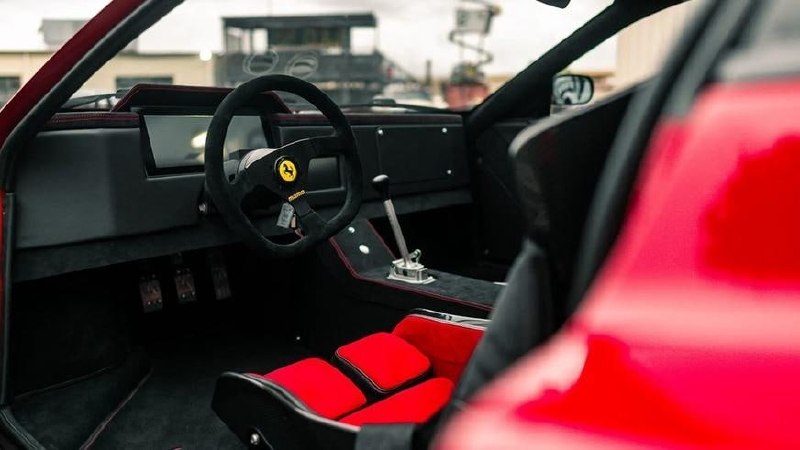 Ferrari Testarossa превратили в 6-колёсный суперкар 4