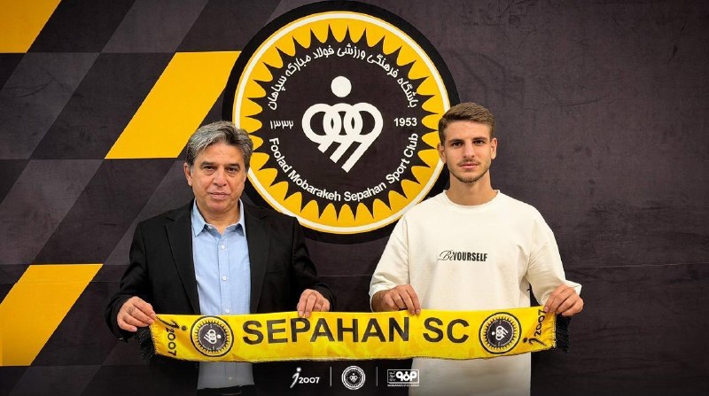 فوتبالی | Footballi.net: 🗣⚽️ محمدرضا شرقی، بازیکن فصل گذشته نیروی زمینی با قراردادی به مدت چهار فصل به سپاهان پیوست#نقل_و_انتقالات ⚽️ @FootballiA