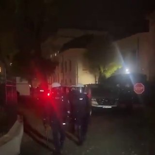 שלושה אנשים נעצרו ליד בית המשפט לחוקה בוורשה, כך דיווחה המשטרה המקומית. הם חשודים בכניסה לא חוקית לשטח בית…
