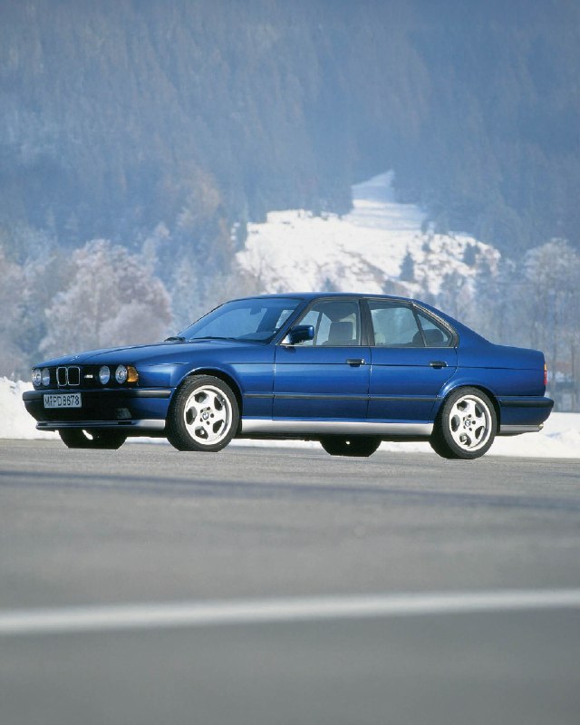40 лет M5. 3