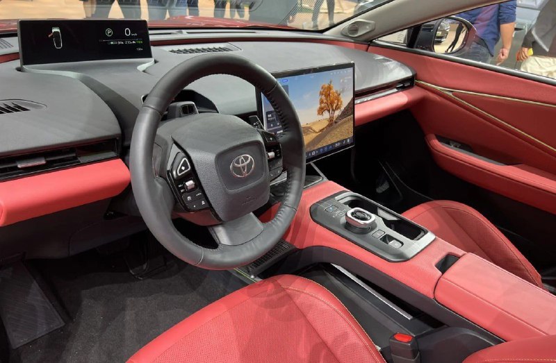 Toyota представила купеобразный кроссовер bZ5 5