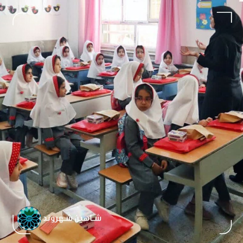 شاهین شهر وند: 📌غربالگری آسیبهای اجتماعی در مدارس اصفهان اجرا میشود 🔹مدیرکل آموزش و پرورش استان اصفهان از اجرای طرحی موسوم به نماد (ن