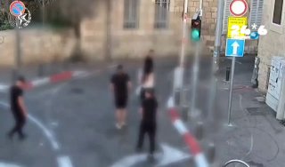 🇮🇱 בסמטאות של נחלאות: המשטרה חושפת תיעוד חדש של החשודים ברצח בניהו רזי.