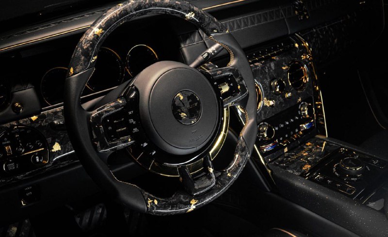 Mansory представила эпатажный Rolls-Royce Cullinan 5