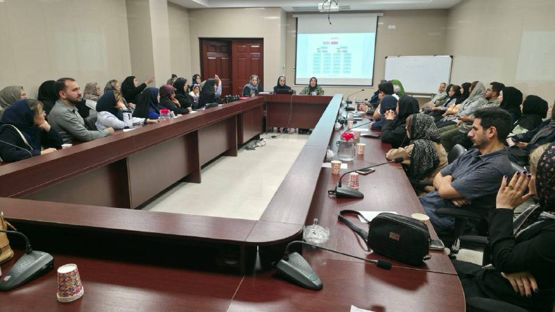 انجمن حمایت از بیماران مبتلا به سرطان مهرانه زنجان: یکصد و چهل و سومین جلسه معارفه مهرانه با حضور جمعی از خیرین جدید و با هدف آشنایی آنان با فعالیتها و ظرفیتهای مهرانه و