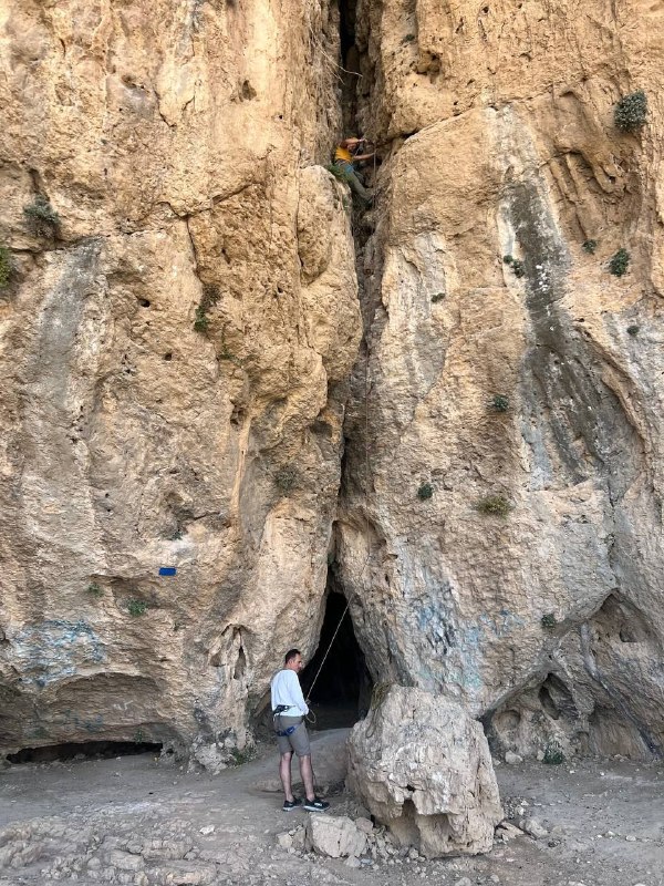 هەواڵدەریی شاخەوانانی کوردستان: #چالاکی_شاخەوانانی_کوردستان چالاکی ڕەوەزەوانی ئەندامانی گرووپی شاخەوانیی بۆزی سینای شاری شنۆ ئەشکەوتی هەزارمێردی باژاری
