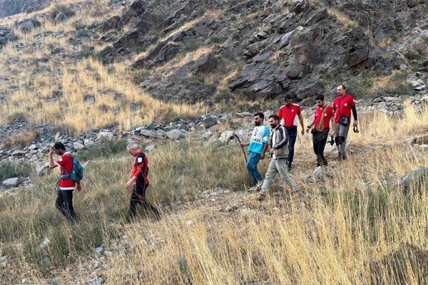 تبریز آنلاین: نجات سه کوهنورد گمشده در ارتفاعات جلفا▫️حامد کاظمی، سرپرست هلال احمر جلفا: ساعت ۲۲ شنبه شب ۲۴ مرداد ماه گزارشی از سوی مر