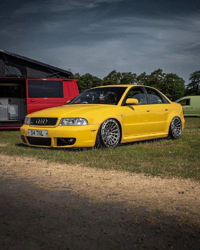 Audi RS4 10
