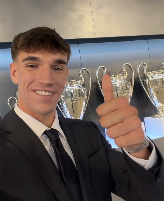 رئال مادرید | Real Madrid: 🎙کارلوس اسپی:سلام به هواداران رئال، خیلی خوشحالم از پیروزی دیروز و گلی که به ثمر رساندم. به زودی در برنابئو با شما دیدار