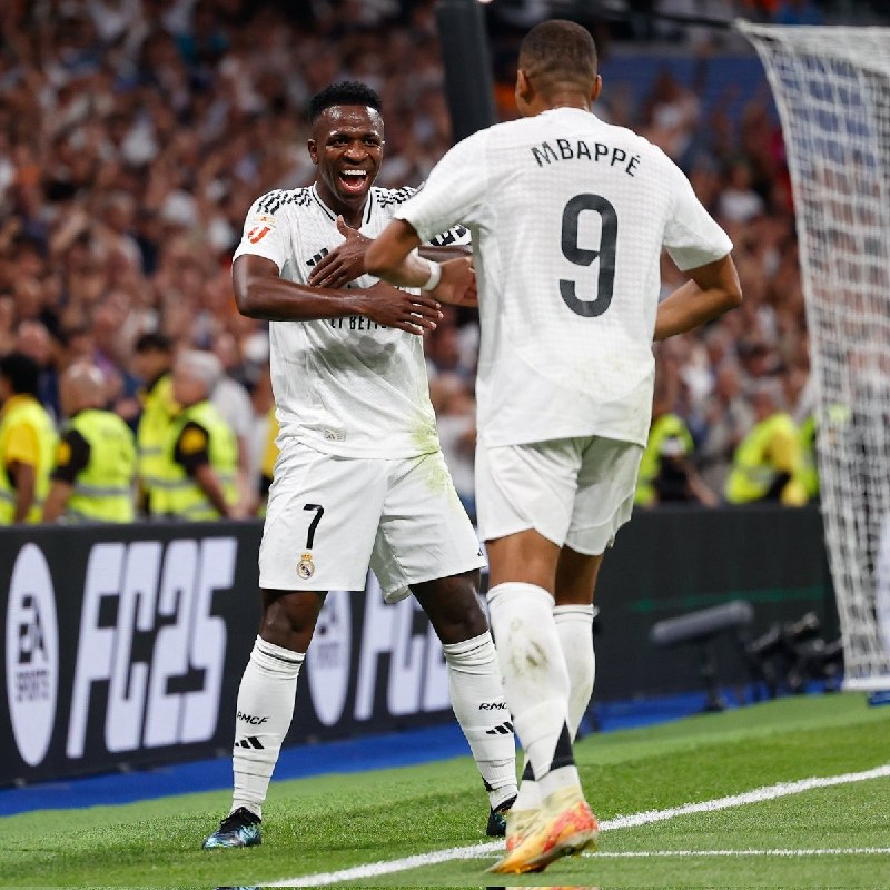 RONALDO IR: آیا می‌دانستید: کریستیانو رونالدو در اولین فصل حضورش تحت نظر ژوزه مورینیو، ۵۳ گل به ثمر رساند. آیا وینیسیوس جونیور یا کی